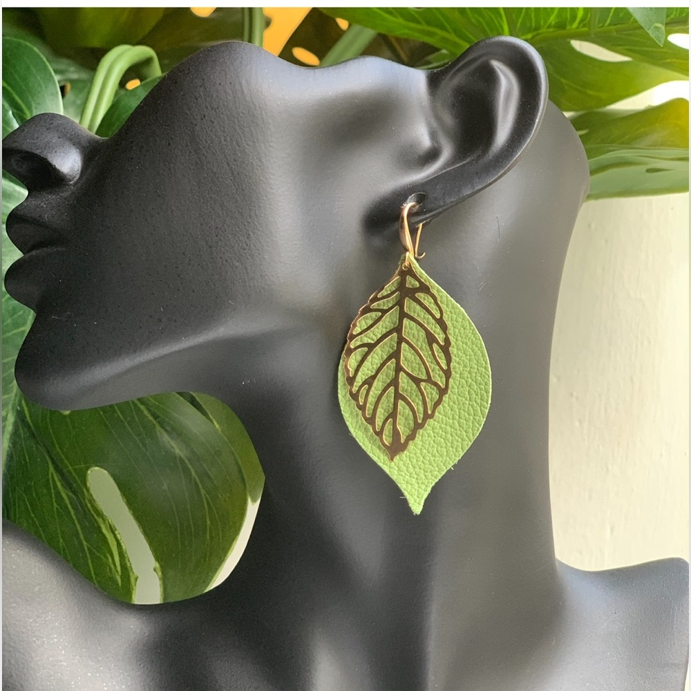 🆕Genuine Leather & Metal Leaf Dangle 1 Pair Earrings